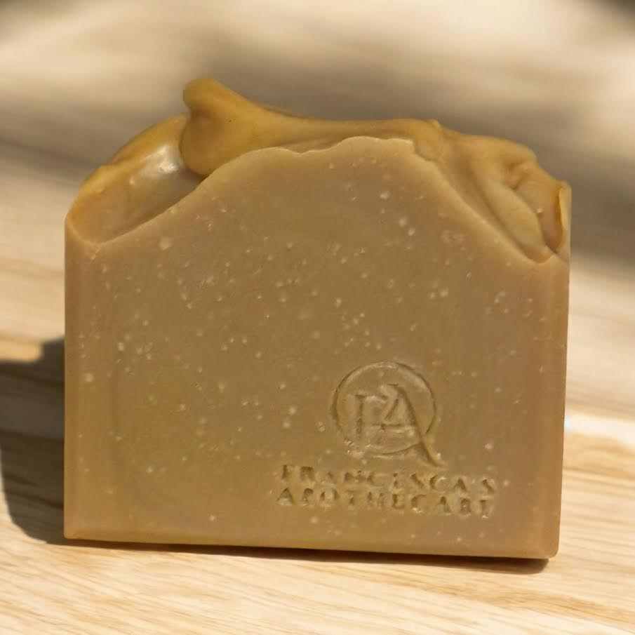 Luxurious Cozy Cashmere Soap with fruity and floral scents, featuring natural ingredients like olive oil and mango butter.